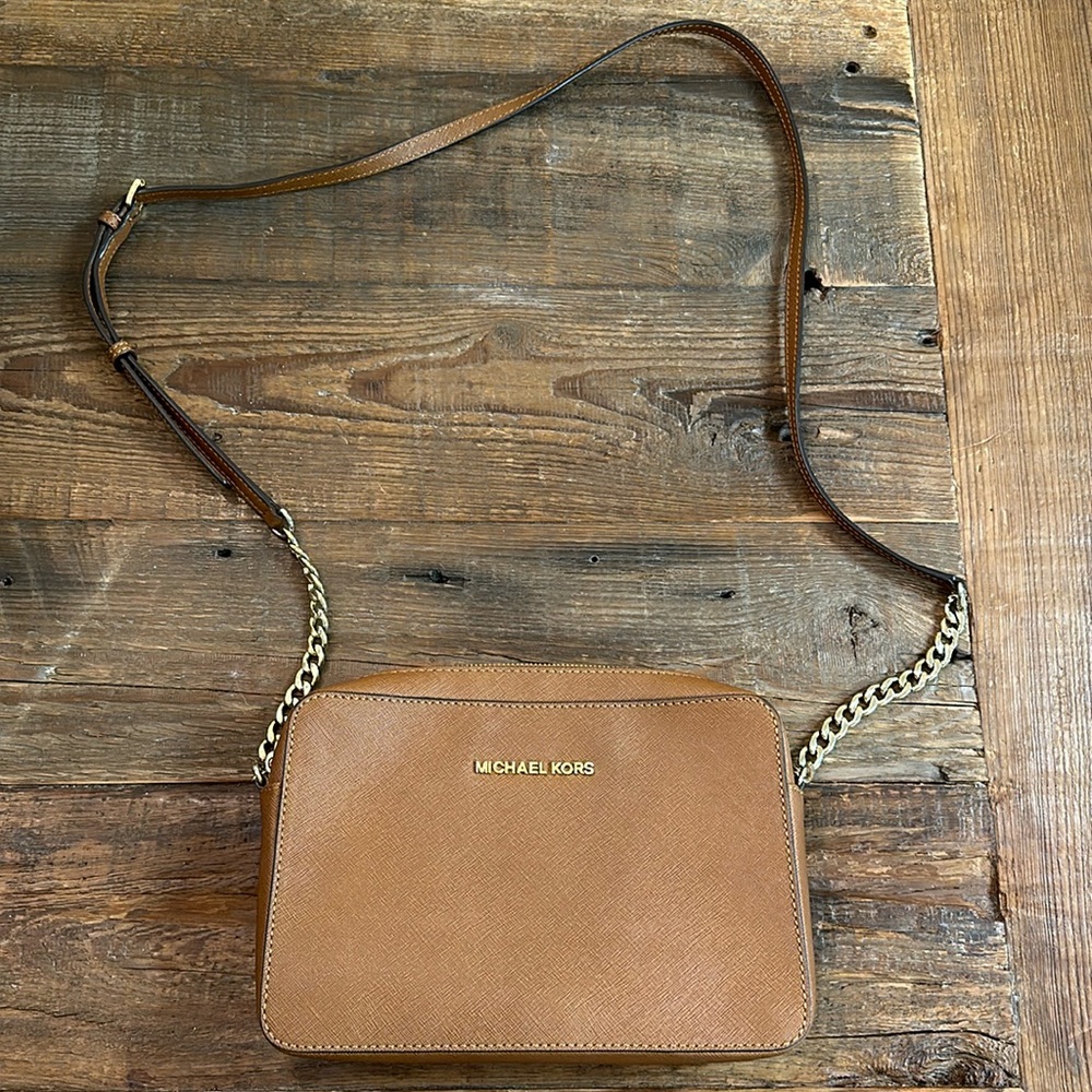 Michael kors crossbody